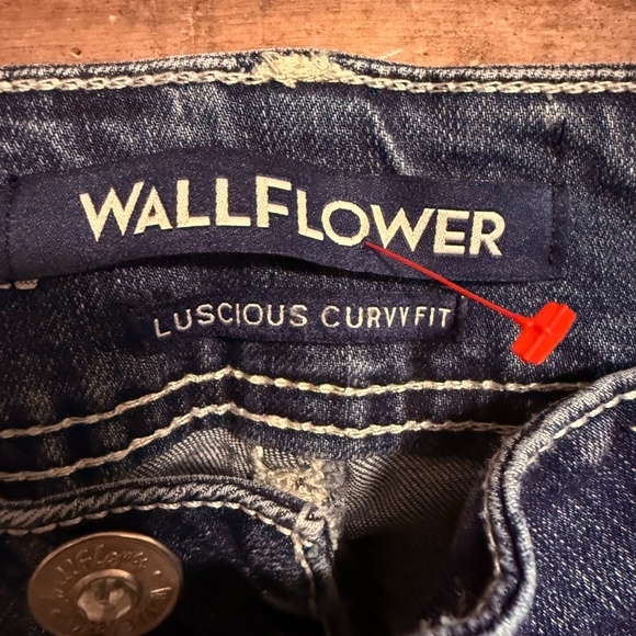 Wallflower Jeans - Picture 5 of 7
